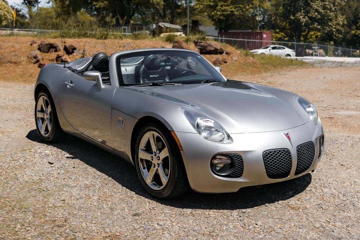 2007 Pontiac Solstice sold for $6,100
