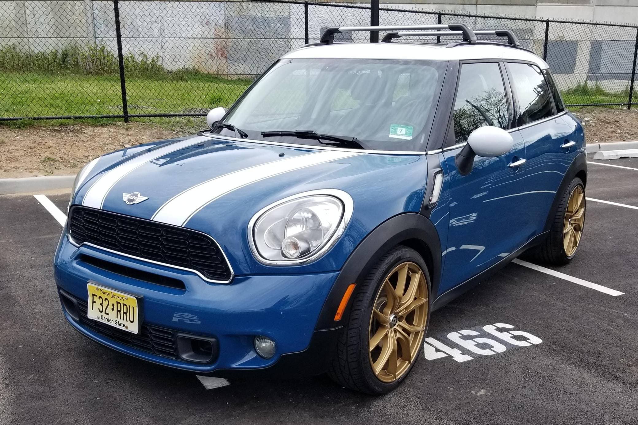 2012 MINI Cooper Countryman sold for $7,200