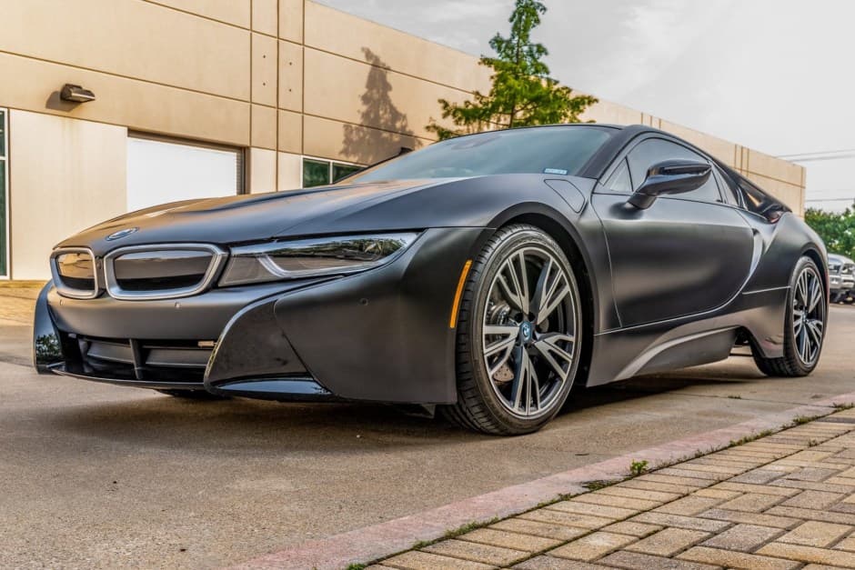 2017 BMW i8 sold for $82,500