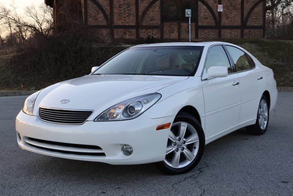 2005 Lexus ES sold for $14,500