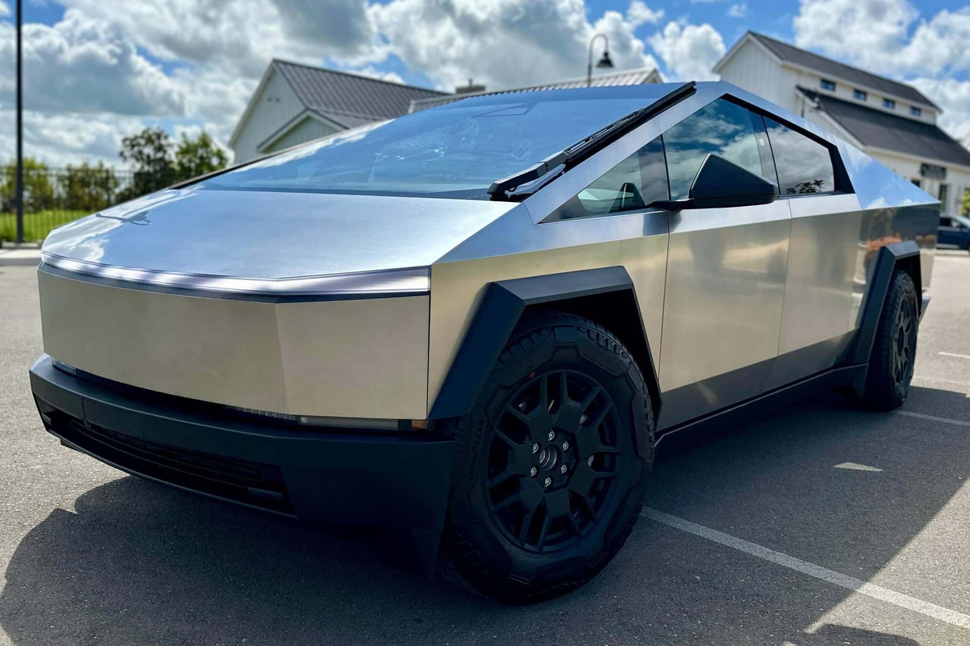 2024 Tesla Cybertruck sold for $122,000