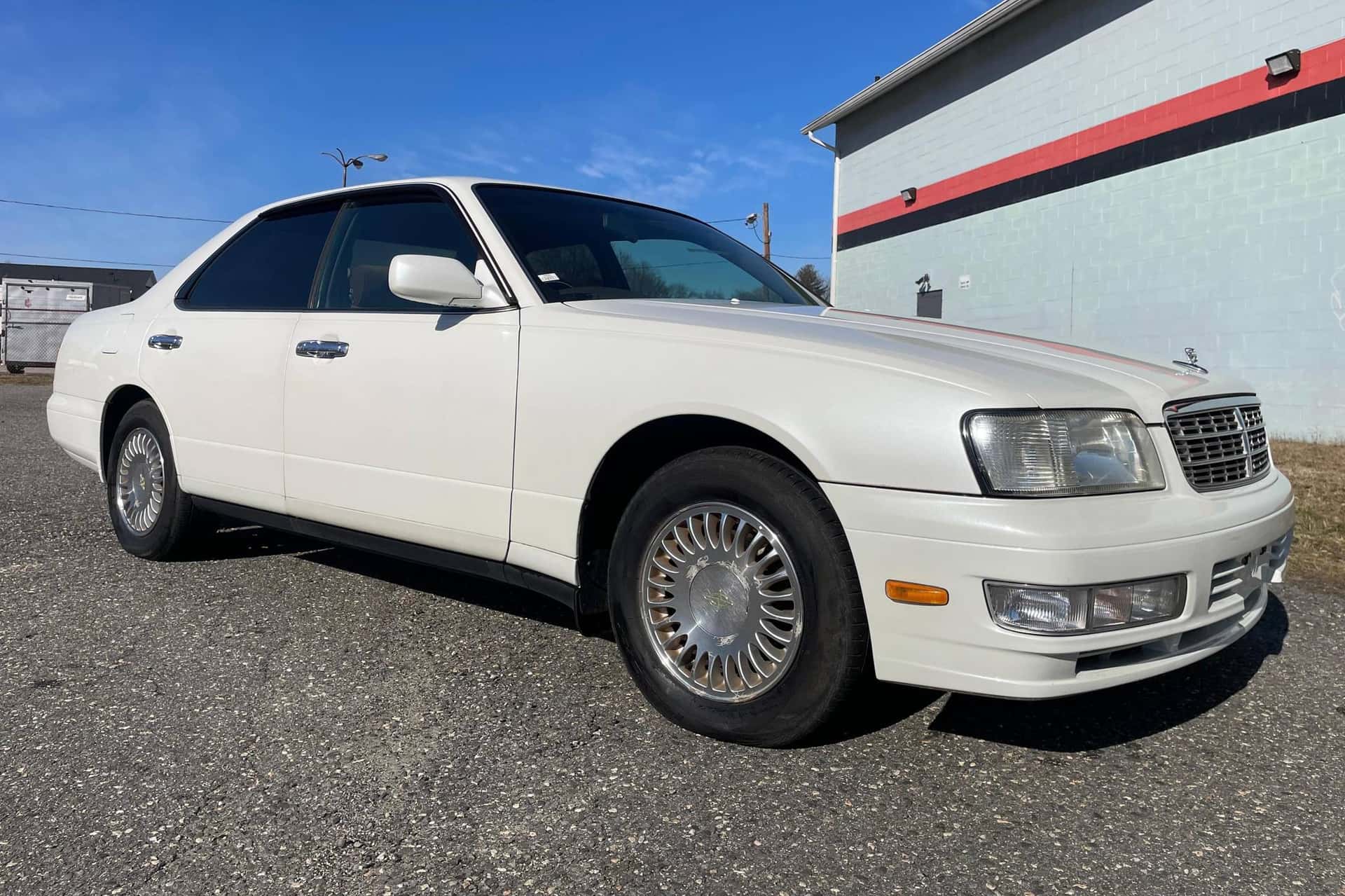 1998 Nissan Gloria sold for $5,600