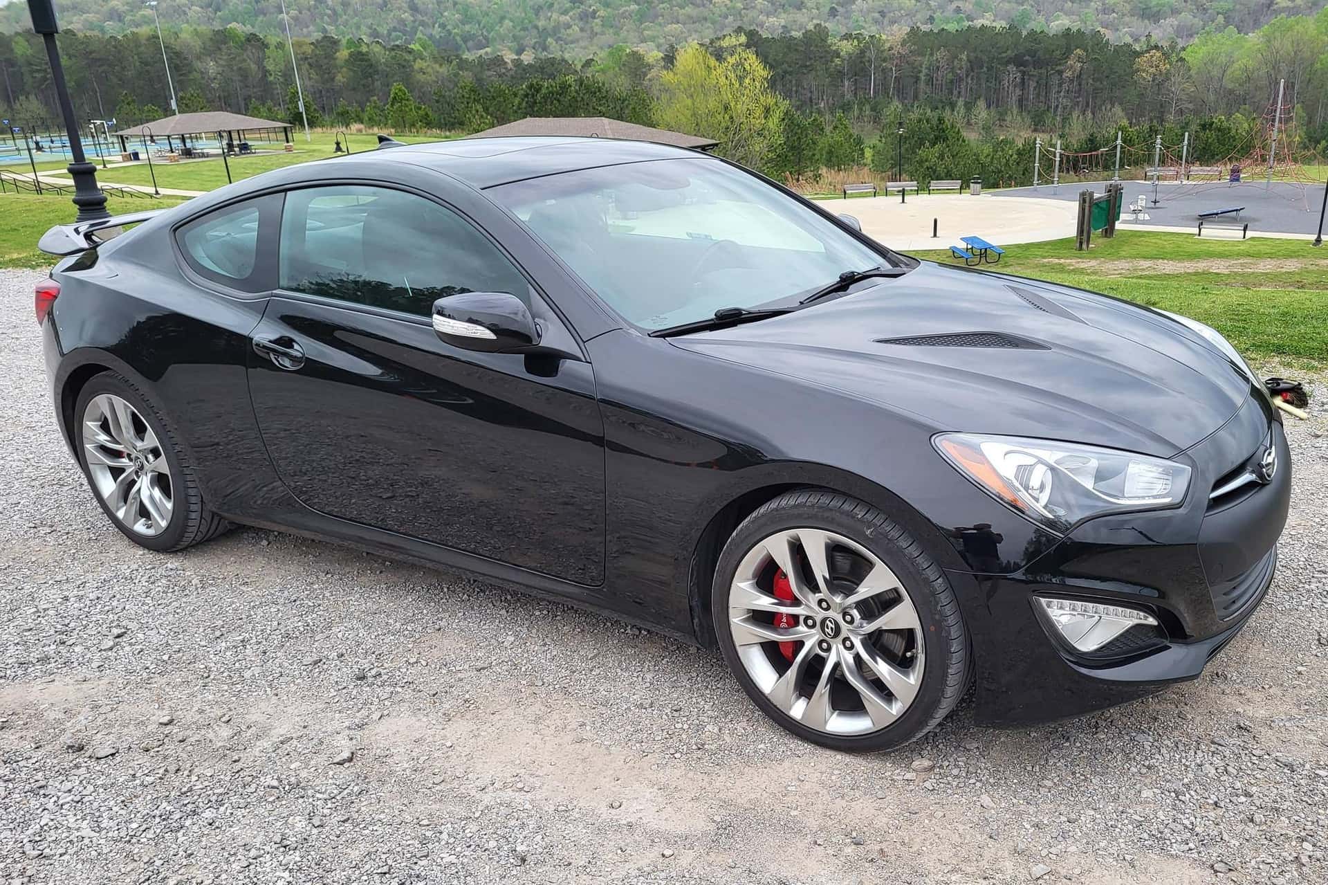 2014 Hyundai Genesis Coupe sold for $11,201