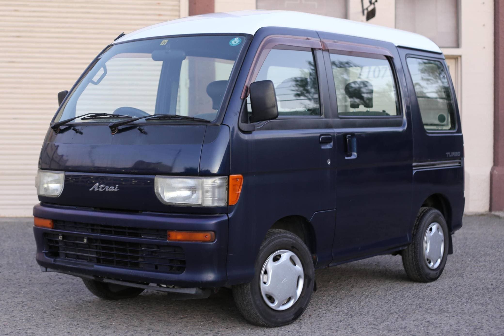 1996 Daihatsu Atrai sold for $5,250