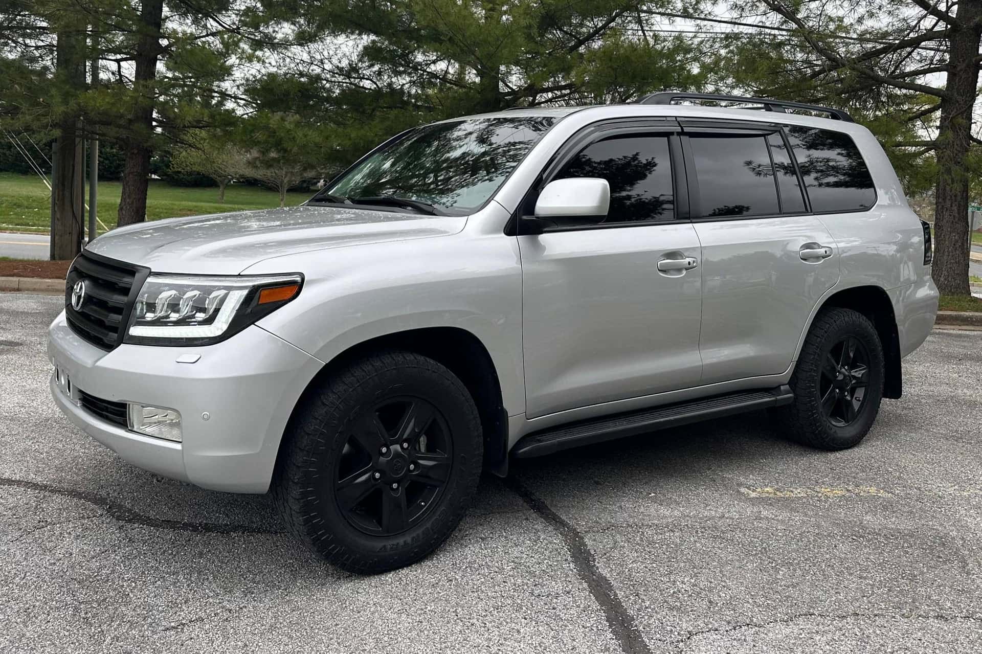 2008 Toyota Land Cruiser sold for $16,500