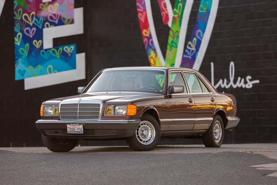 1981 Mercedes-Benz W126 S-Class sold for $13,000
