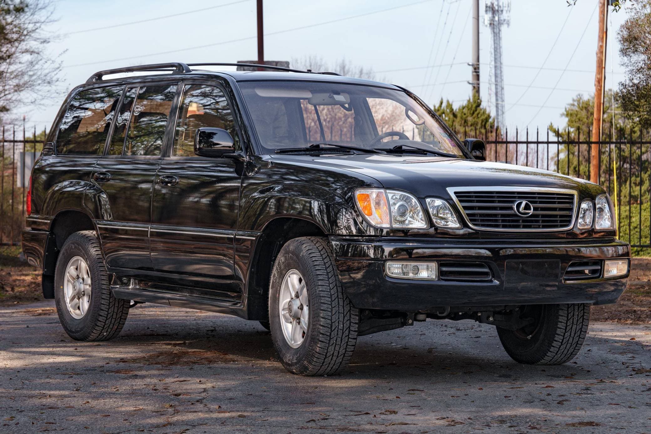 1999 Lexus LX sold for $21,500