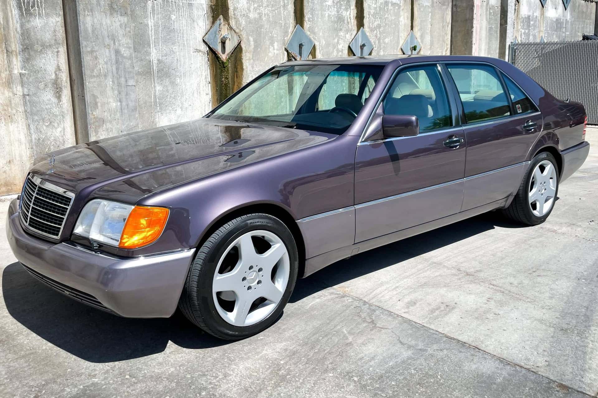 1993 Mercedes-Benz S-Class sold for $11,000