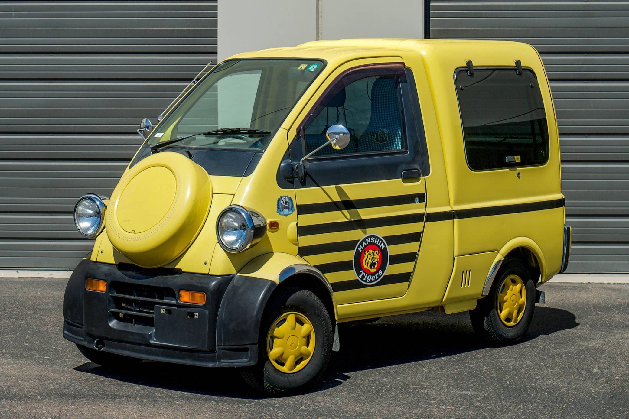 1998 Daihatsu Midget sold for $7,201