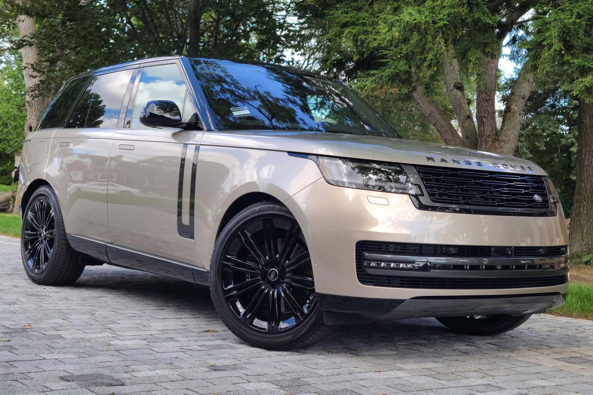 2023 Land Rover Range Rover sold for $185,000