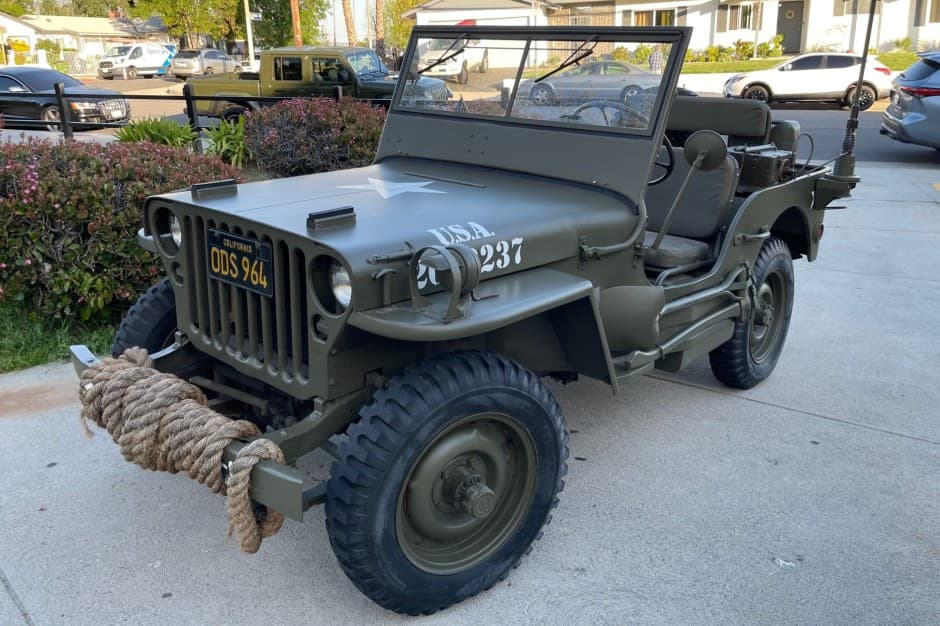 1944 Willys MB sold for $24,750