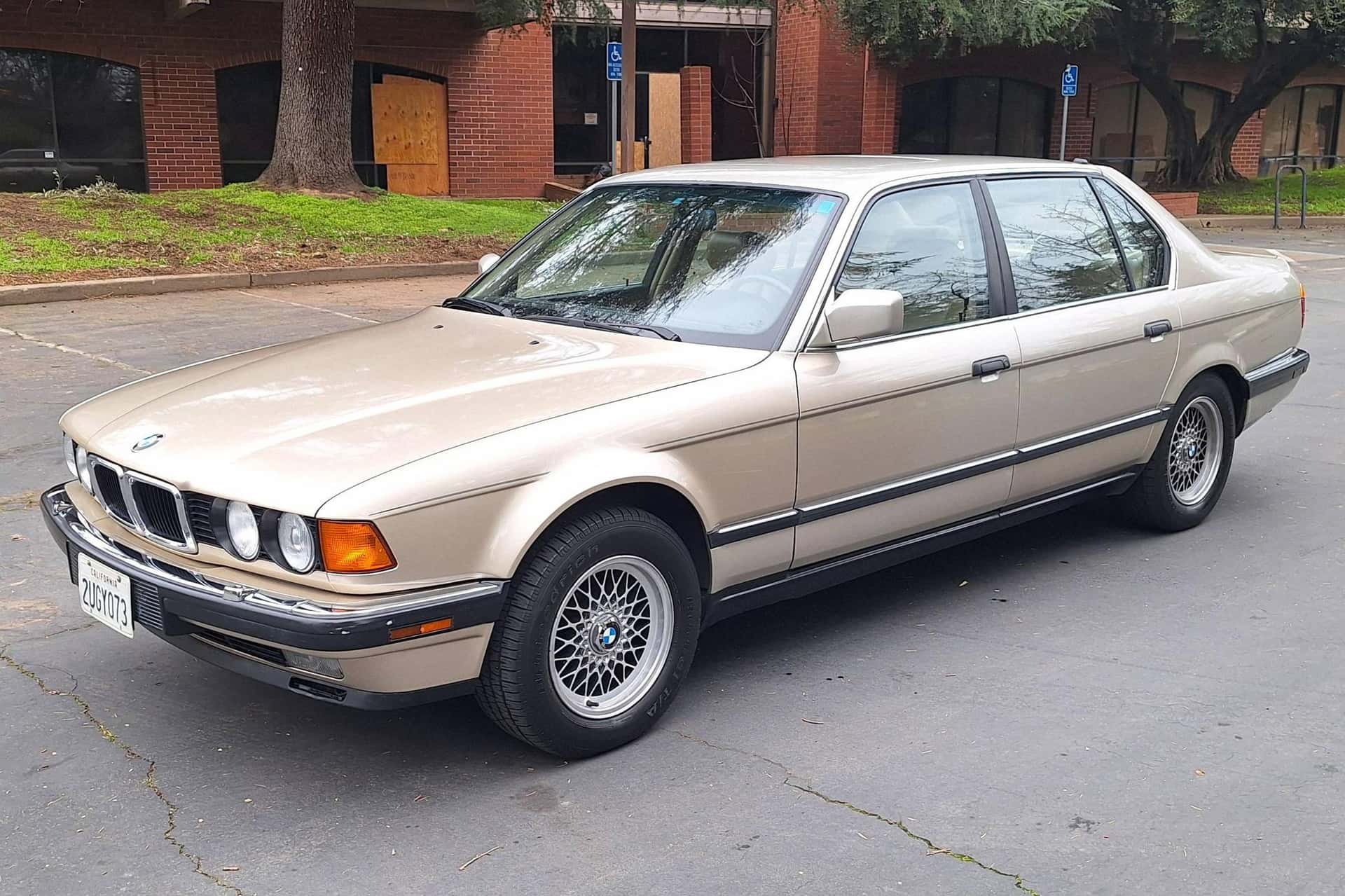 1990 BMW 7 Series sold for $7,311