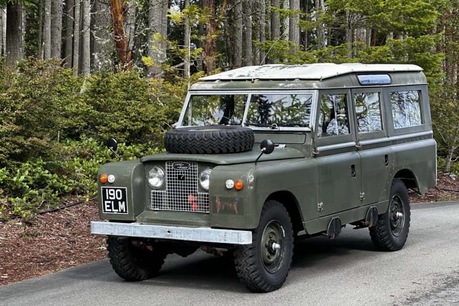 1963 Land Rover Series 109 sold for $28,500