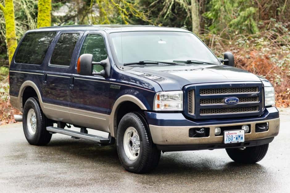 2005 Ford Excursion sold for $22,000
