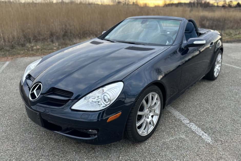 2005 Mercedes-Benz SLK-Class sold for $14,300