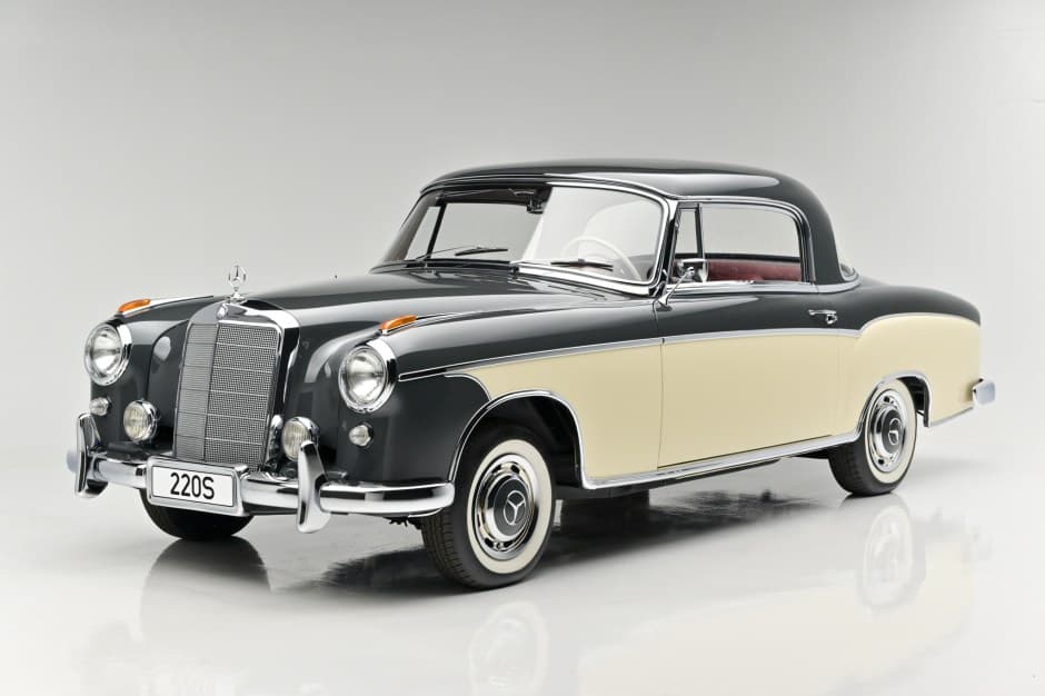 1957 Mercedes-Benz Ponton sold for $171,000