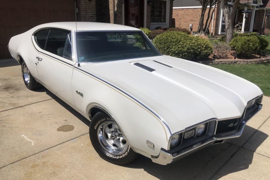 1968 Oldsmobile 442 sold for $29,000