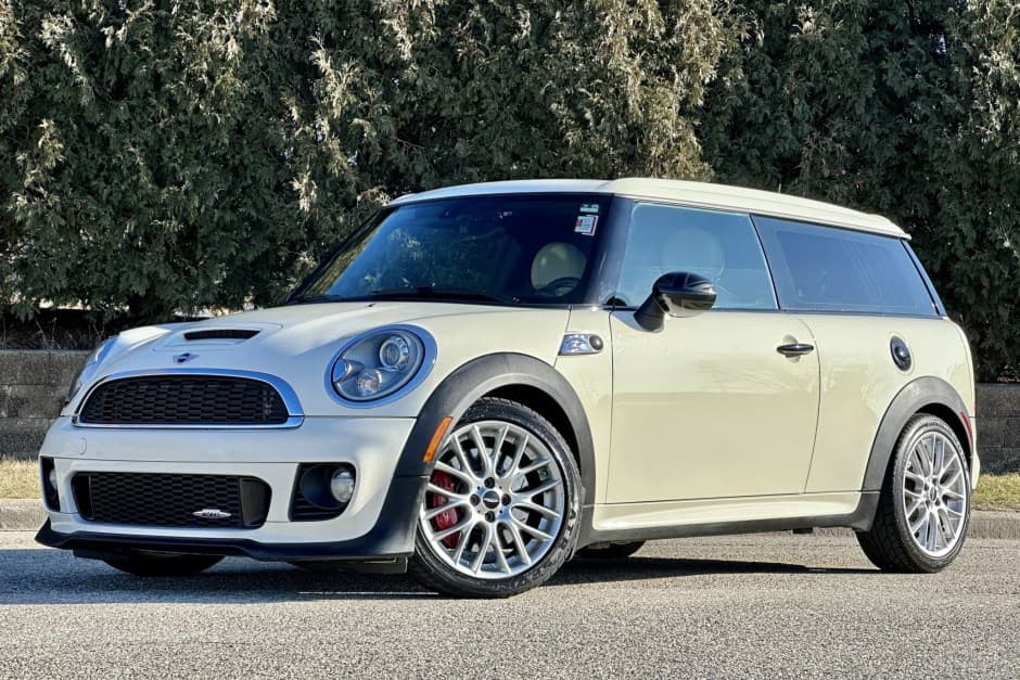 2013 Mini R55 Clubman sold for $19,750