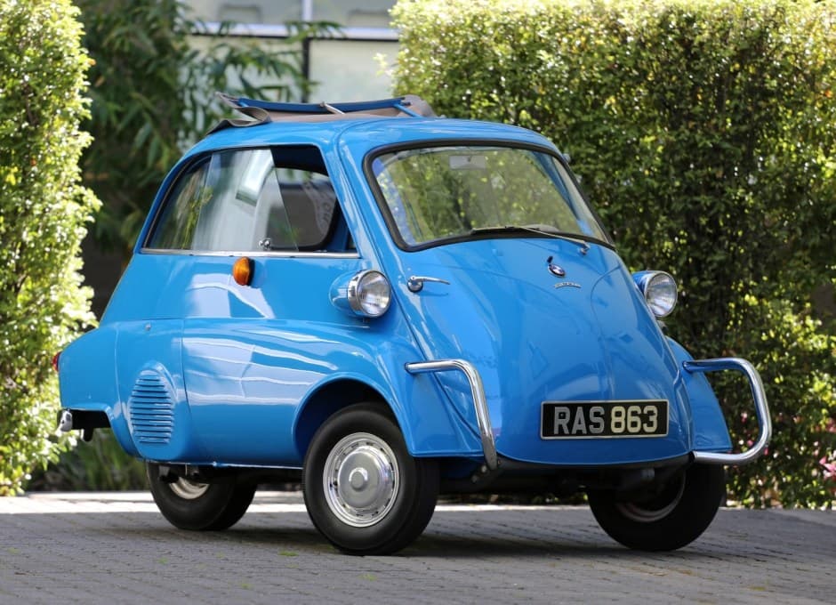 1960 BMW Isetta sold for $17,000