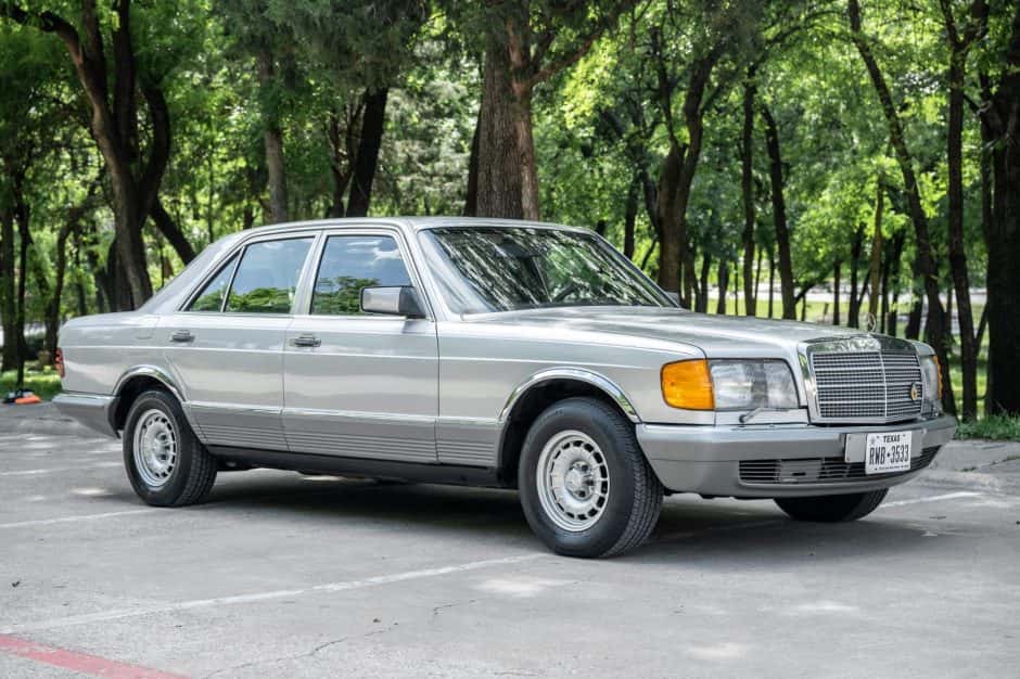 1981 Mercedes-Benz W126 S-Class sold for $7,650