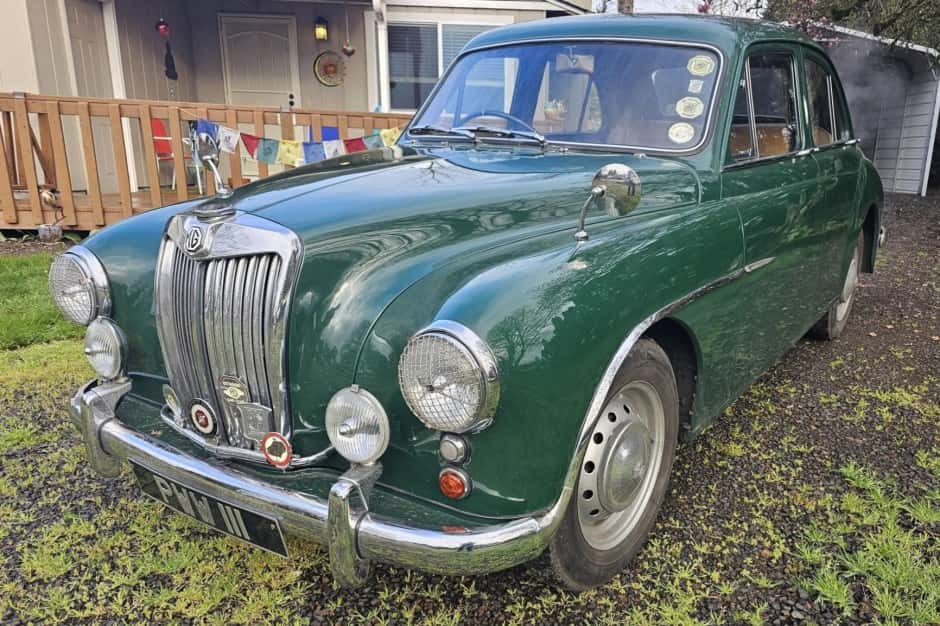 1955 MG Magnette sold for $15,001
