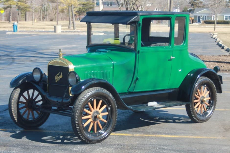 1926 Ford sold for $7,450