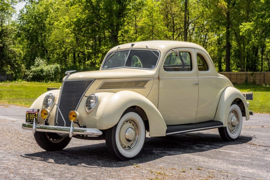 1937 Ford Standard, Deluxe, & Super Deluxe sold for $23,000