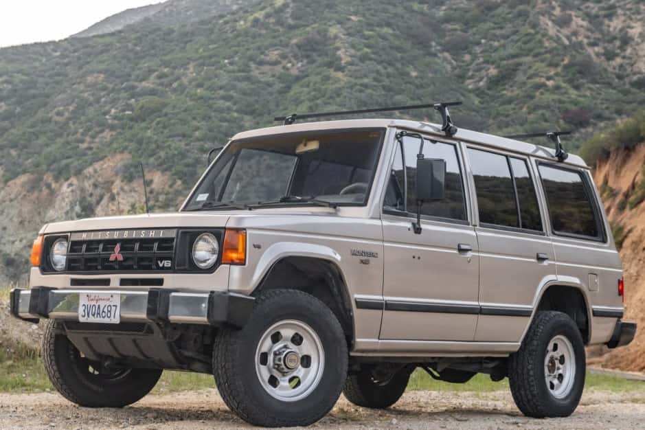 1991 Mitsubishi Pajero & Montero sold for $7,700