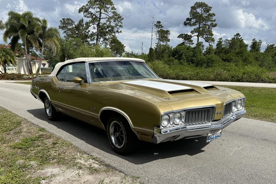 1970 Oldsmobile 442 sold for $43,500