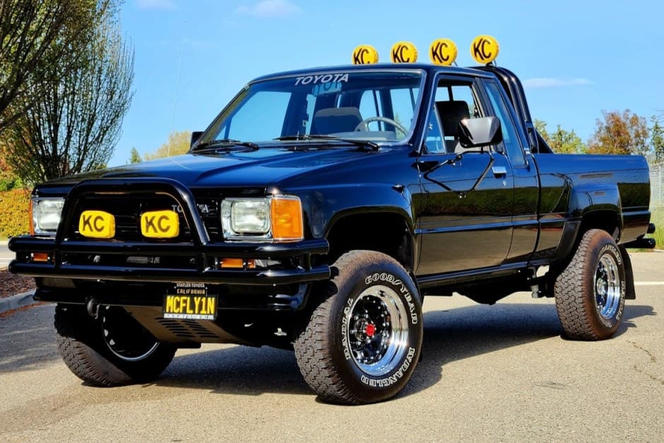 1987 Toyota Pickup (N50/N60/N70 1984-1988) sold for $39,888