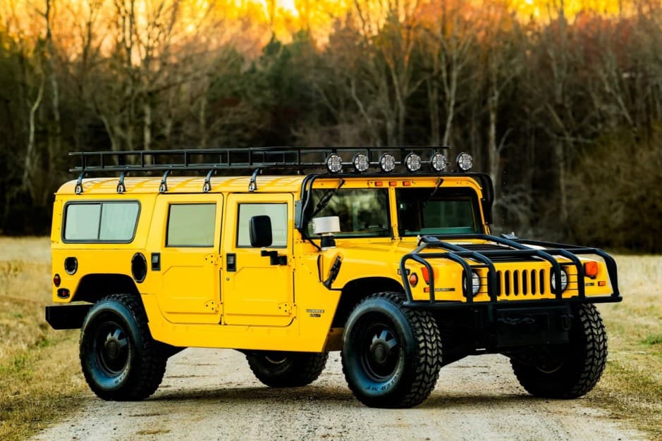 1998 Hummer H1 sold for $49,551
