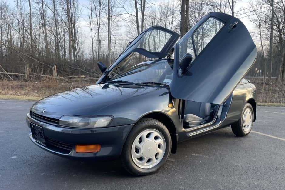 1990 Toyota sold for $12,250