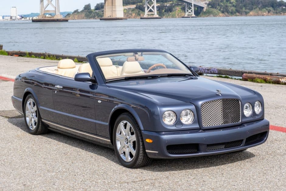 2008 Bentley Azure sold for $83,000