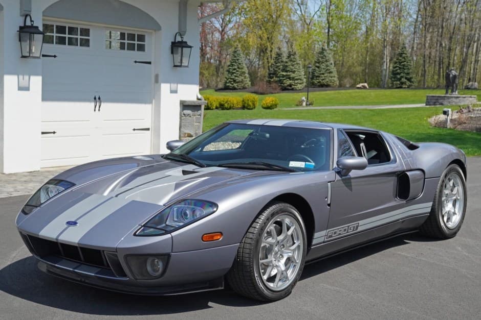 2006 Ford GT 1st Generation sold for $430,000