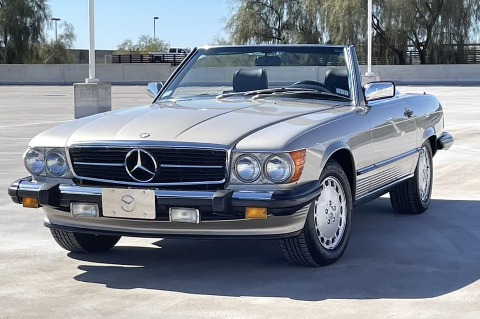 1987 Mercedes-Benz R107 SL sold for $52,601