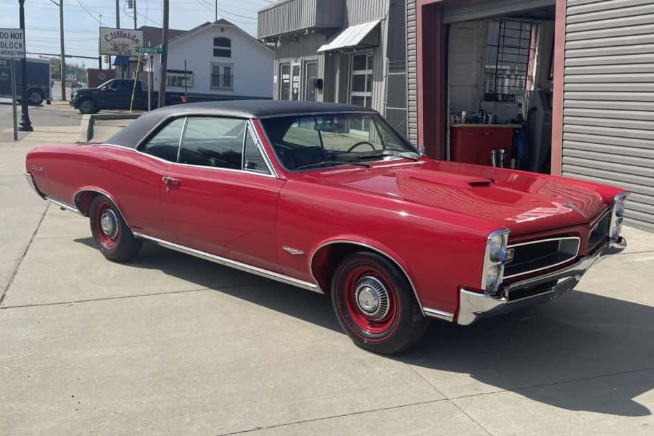1966 Pontiac GTO sold for $44,500