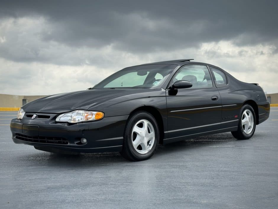 2003 Chevrolet Monte Carlo sold for $7,800