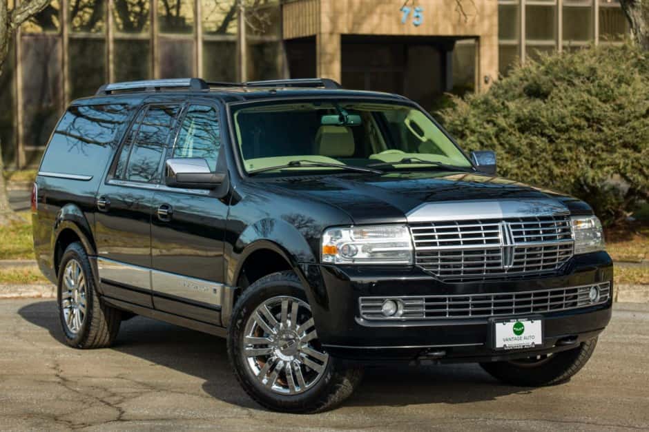 2008 Lincoln Navigator sold for $22,500