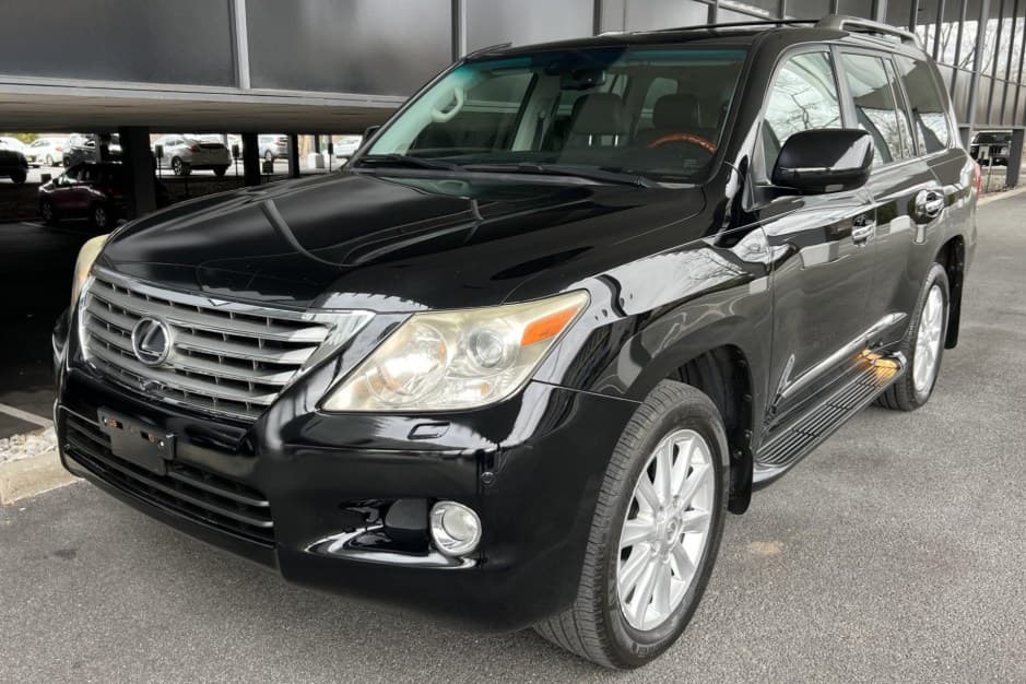 2008 Lexus LX570 sold for $19,500