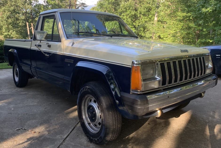 1986 Jeep sold for $12,250