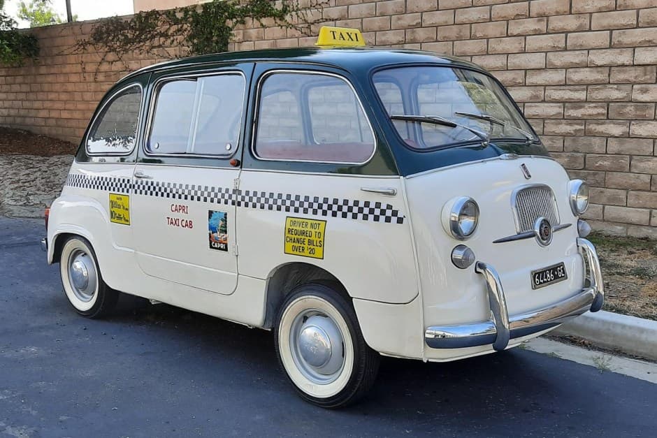 1967 Fiat 600 Multipla sold for $33,333