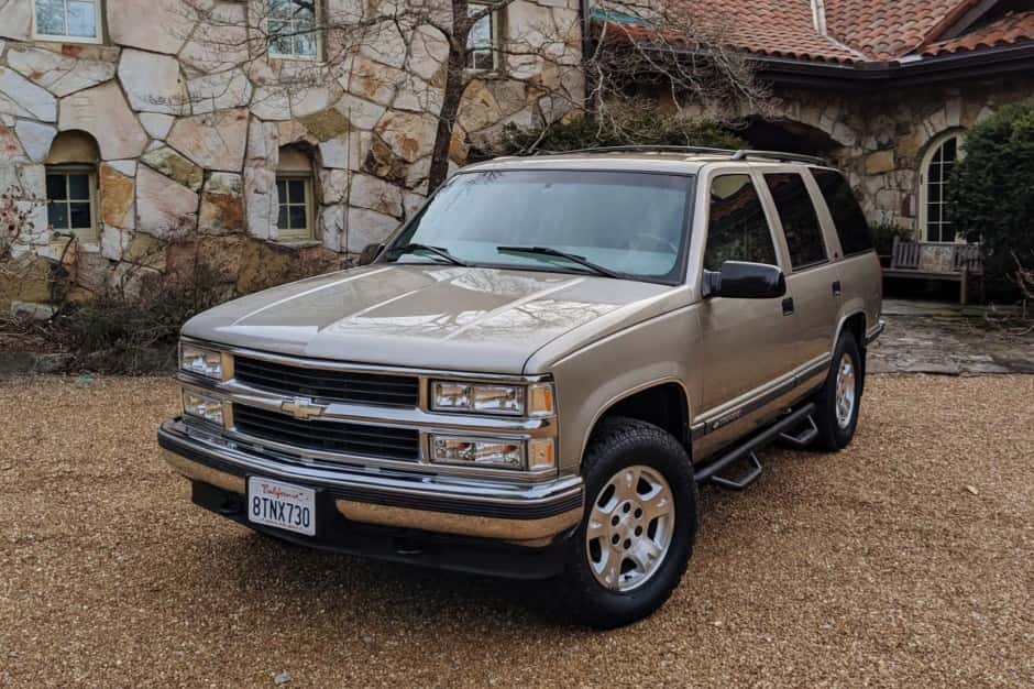 1999 Chevrolet Tahoe GMT400 sold for $20,500