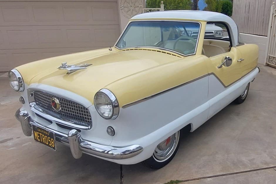 1958 Nash Metropolitan sold for $13,250