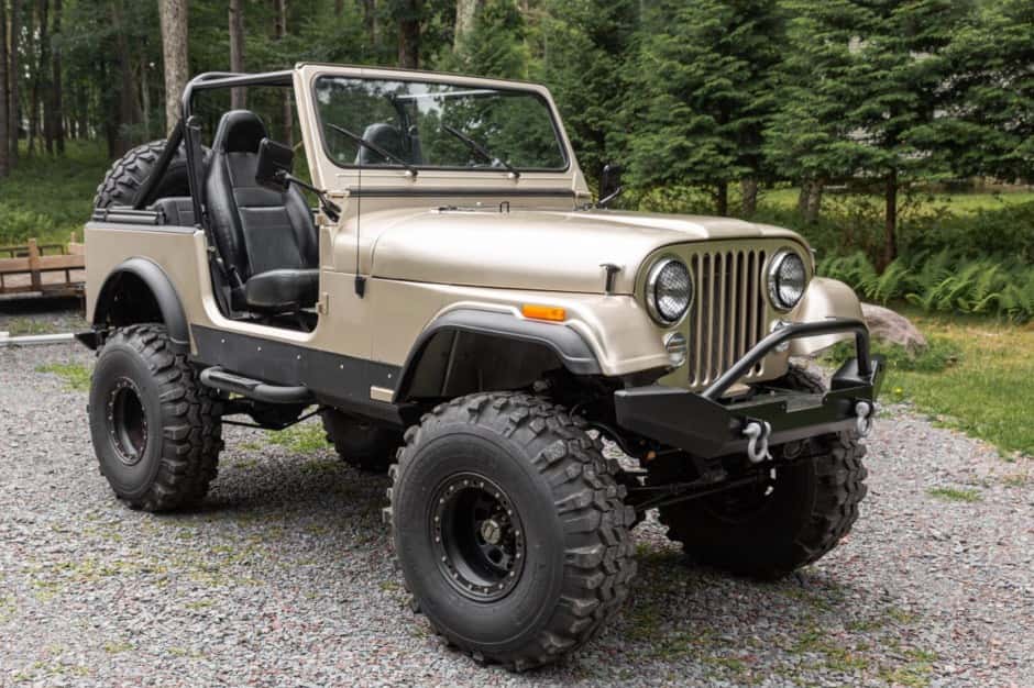 1977 Jeep CJ-7 sold for $25,250