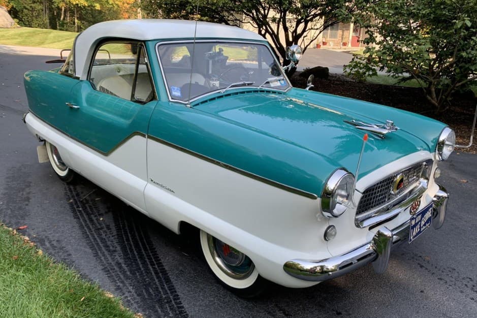 1957 Nash Metropolitan sold for $12,957