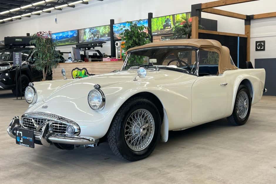 1962 Daimler SP250 sold for $31,250