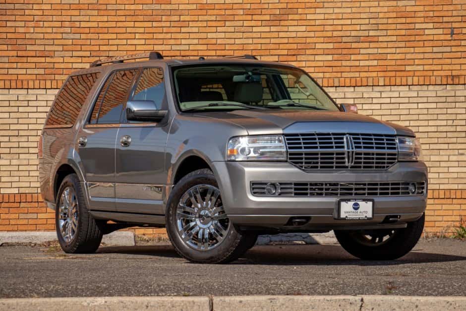 2008 Lincoln Navigator sold for $15,500