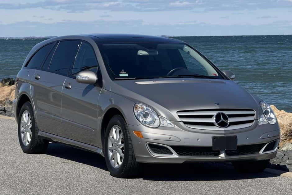 2006 Mercedes-Benz W251 R-Class sold for $22,050