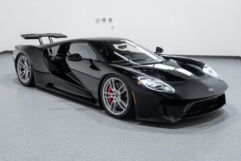 2020 Ford GT 2nd Generation sold for $831,000