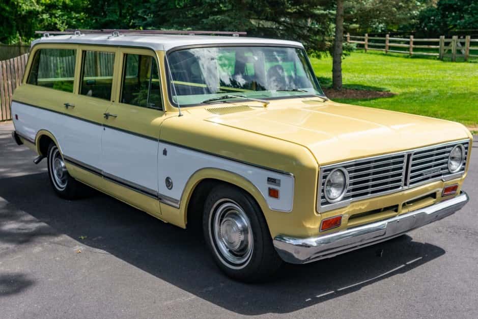 1973 International Harvester Travelall sold for $22,000